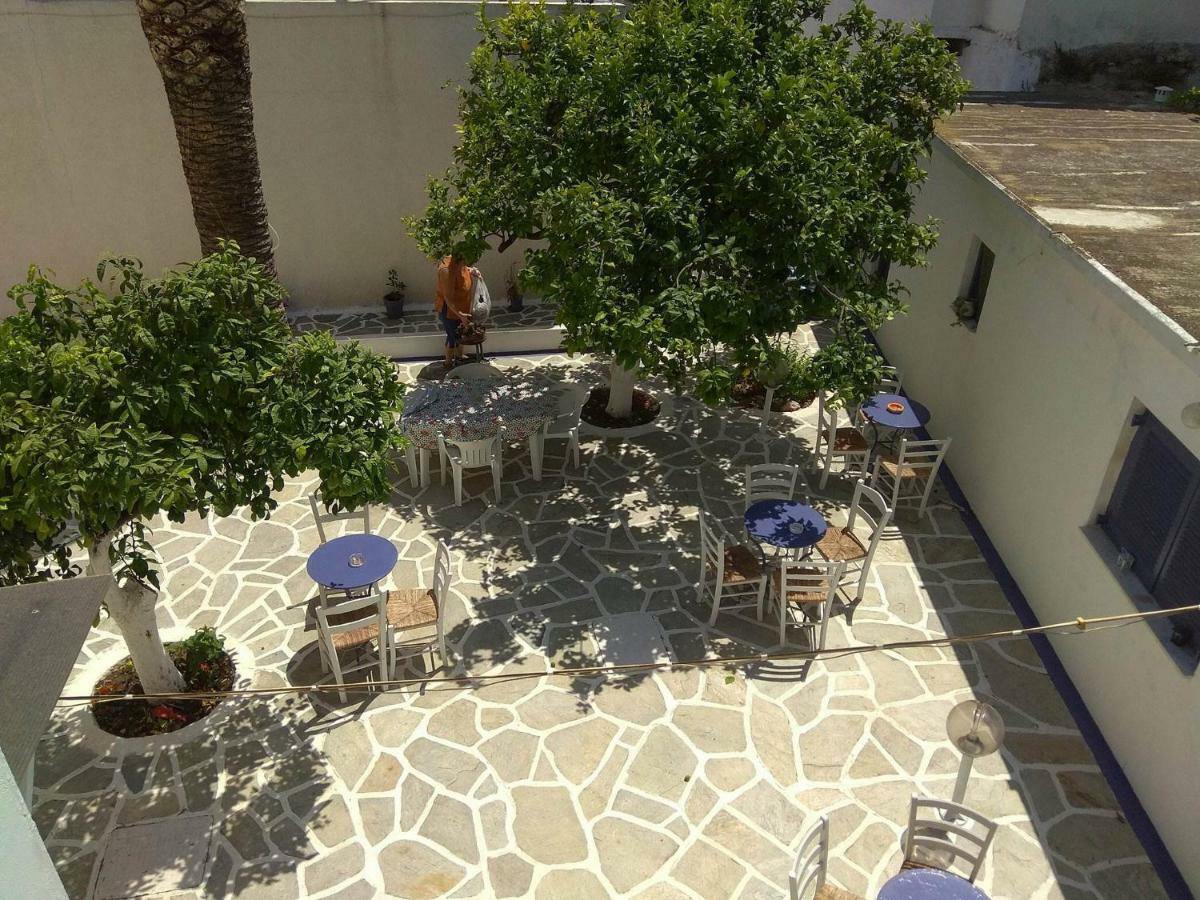 Old Harbor Apartments Spetses Town Екстер'єр фото